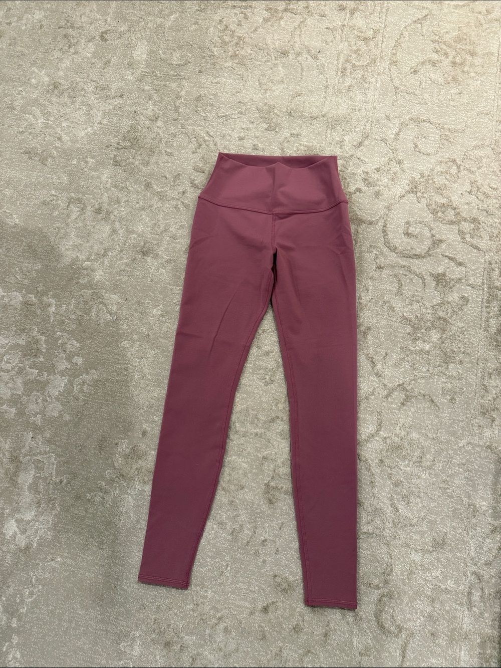 ALO Yoga High-Rise Leggings in Mauve